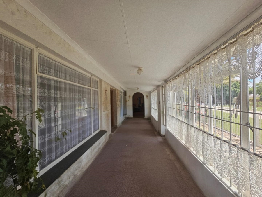 4 Bedroom Property for Sale in Ladybrand Free State